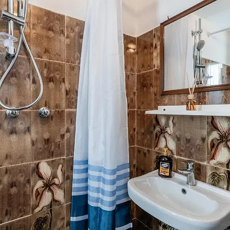 La Casina Di Nonno Loriano Montefegatesi